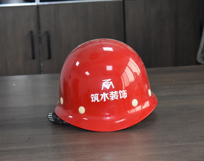 教大家各種材質(zhì)安全帽的使用期限！